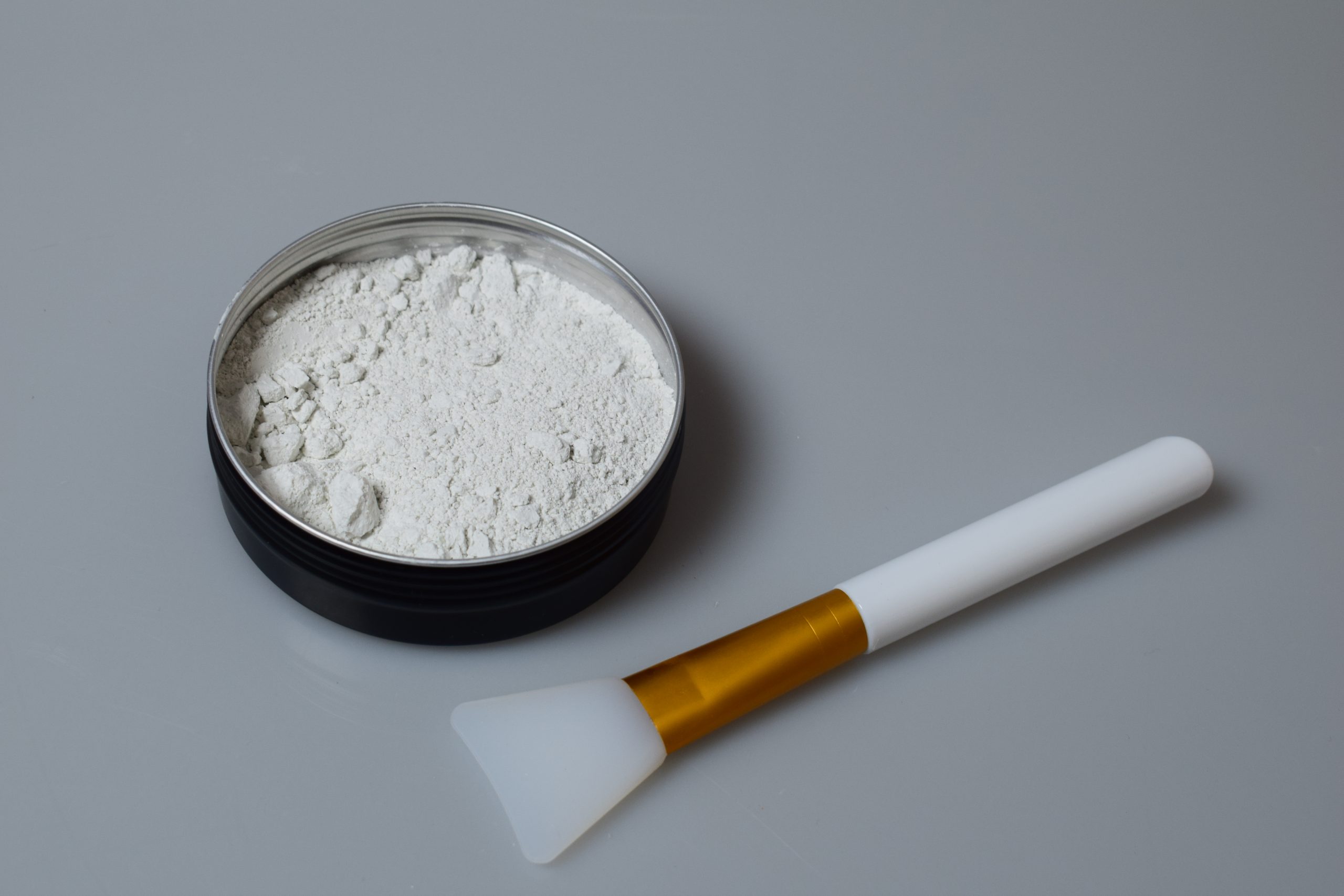 White Kaolin Clay طين الكاولين الأبيض - A2Z BEAUTY CO